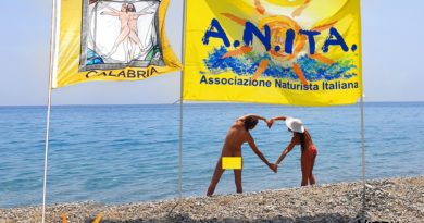 A Stignano la prima spiaggia naturista in Calabria