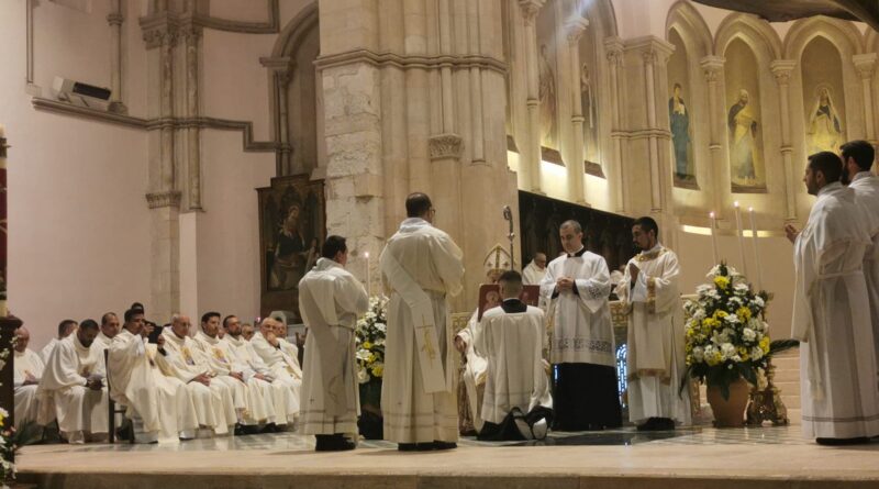 Due nuovi sacerdoti per la Diocesi di Cosenza: don Mario Rota e don Jairo Ali’ Paredes (video)